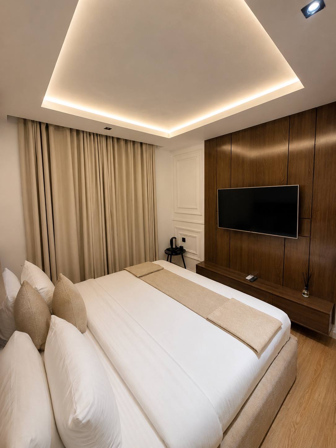 Room 102 — image 2